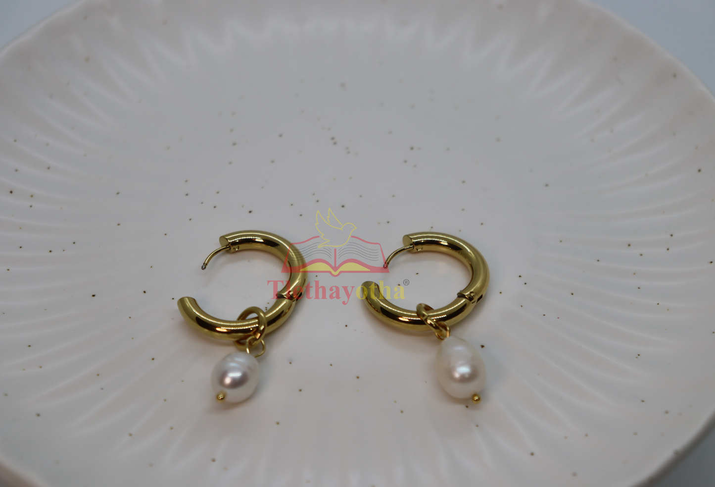 Round Pearl Earrings