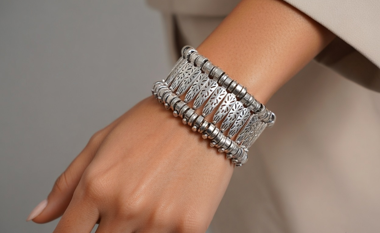 Column Bracelet - Gold Stainless Steel Bracelet - Lustre & Star